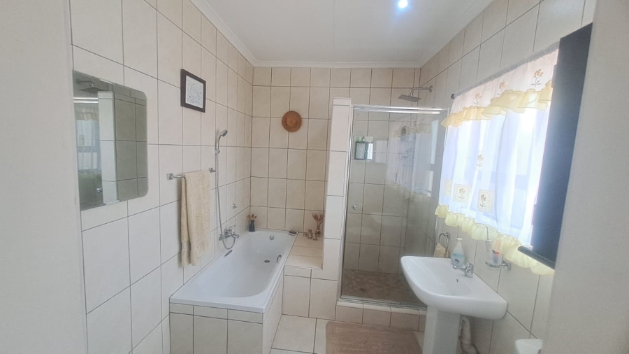 3 Bedroom Property for Sale in Deneysville Free State